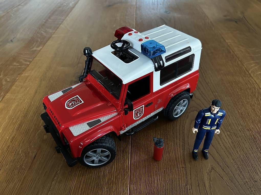 Spielzeuge: Bruderer Feuerwehr Jeep – Gebraucht aus Kerns von Melchtal01