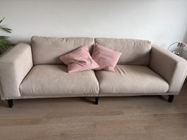 Comfortable 3 seater sofa - Perfect for cozy evenings!