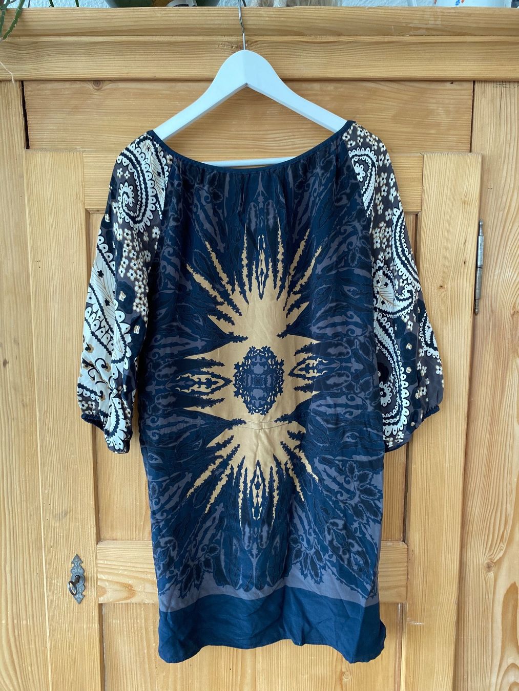 Vestiti: Kleid aus Seide Gr. 36 InWear – Usato da Bolligen venduto da Picasso79 2