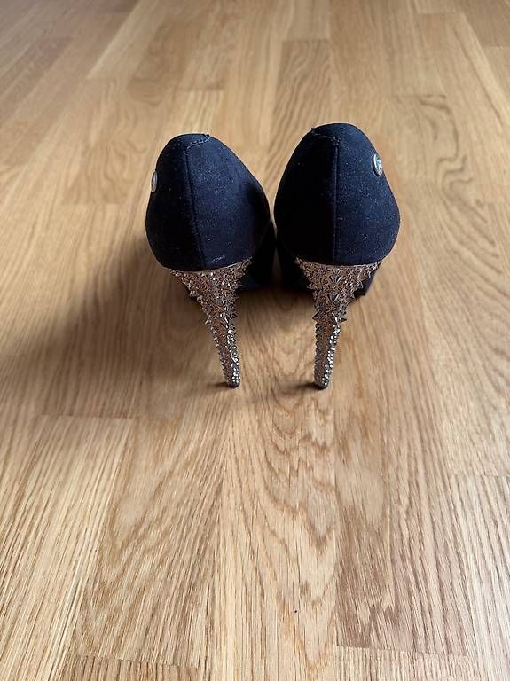 Scarpe da donna: Décolleté nere  – Usato da Massagno venduto da lad_cv7t 2