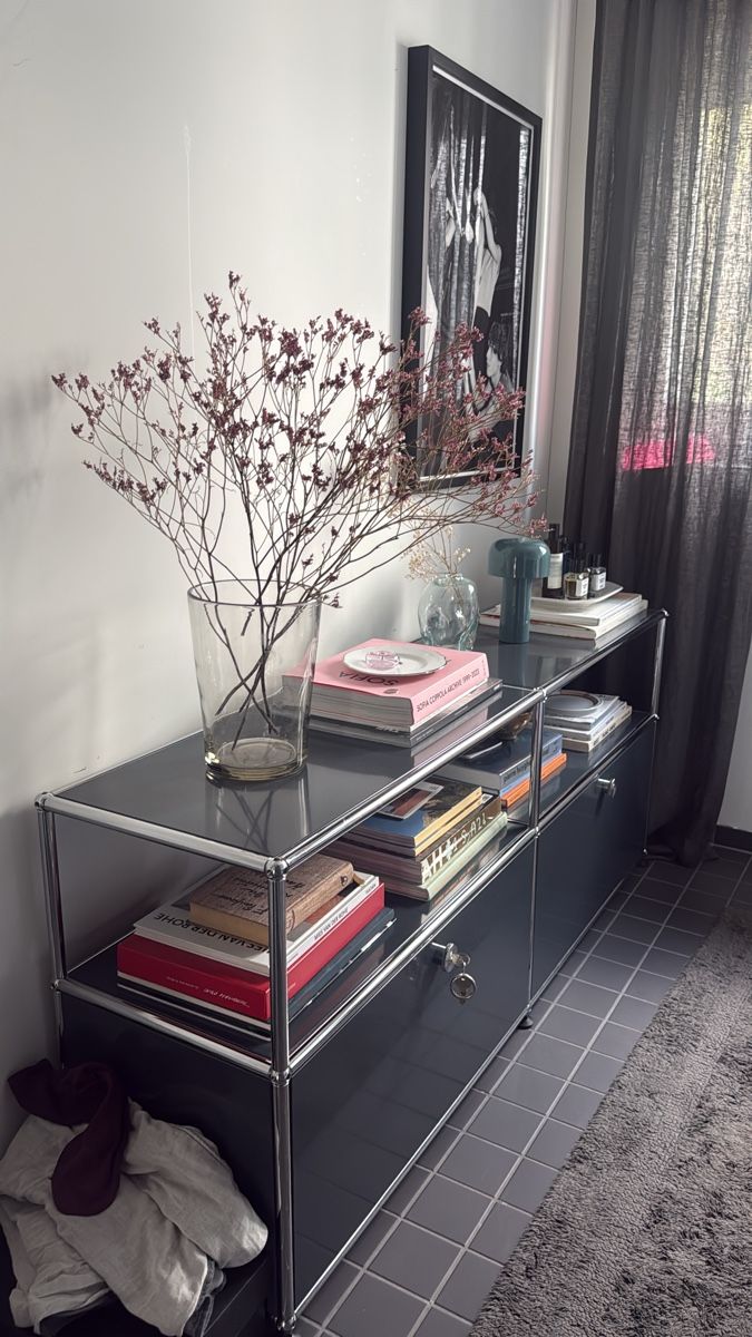 USM Regale: USM Haller Sideboard Anthracite Like New Condition – Neu (gemäss Beschreibung) aus Zürich von lou_n5jn