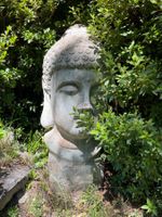 Große Buddha-Büste aus Gussstein 105 cm – Mit schöner Patina