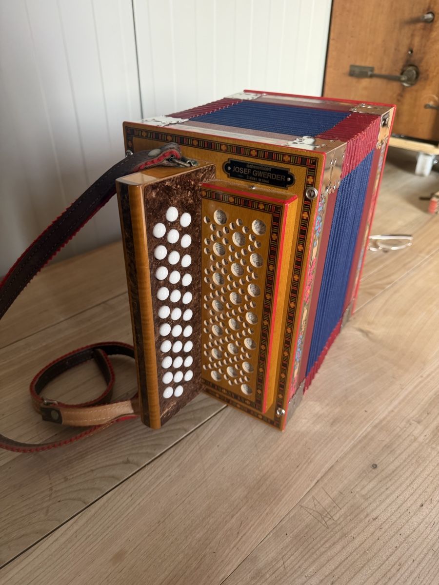 Instruments de musique: Gewerder – D'occasion à Muhen par MiGeiss64 4