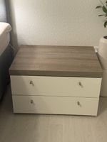 2 Nachttische mit Schubladen