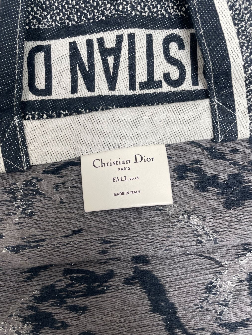 Dior Borse da donna: NEW christian dior tote bag fall 2025 – Nuovo (secondo la descrizione) da Vacallo venduto da kellyyy 4
