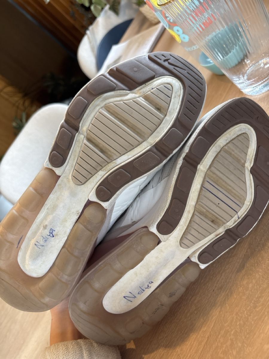 Nike Damenschuhe: Nike Air Max 270 Gr.40, Damen Sneaker – Gebraucht aus Lotzwil von kie_fdq8 3