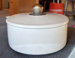 Keramictopf mit Deckel