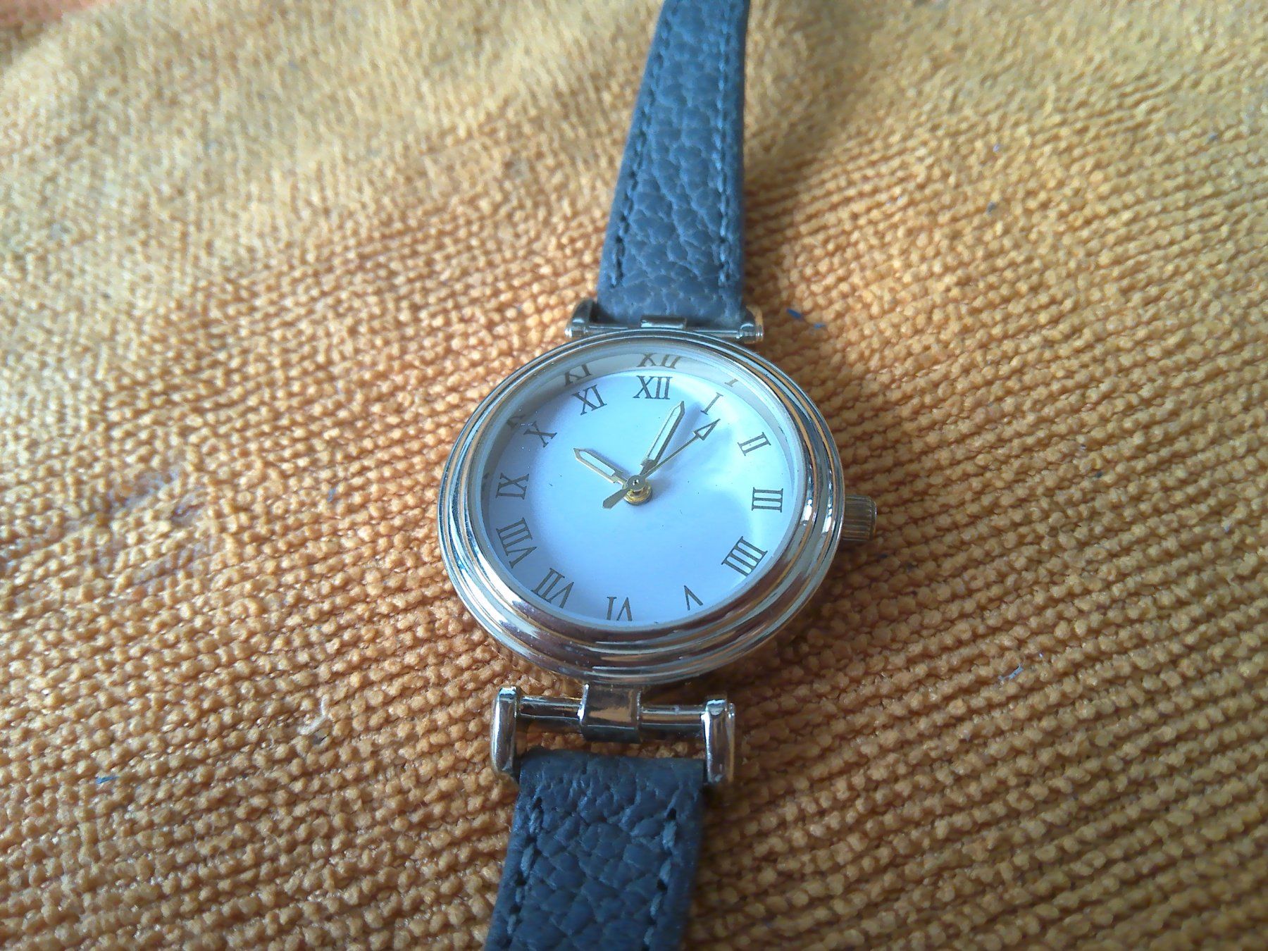 Orologi: Eternal Love Damen Uhr – Usato da Balsthal venduto da jacky63