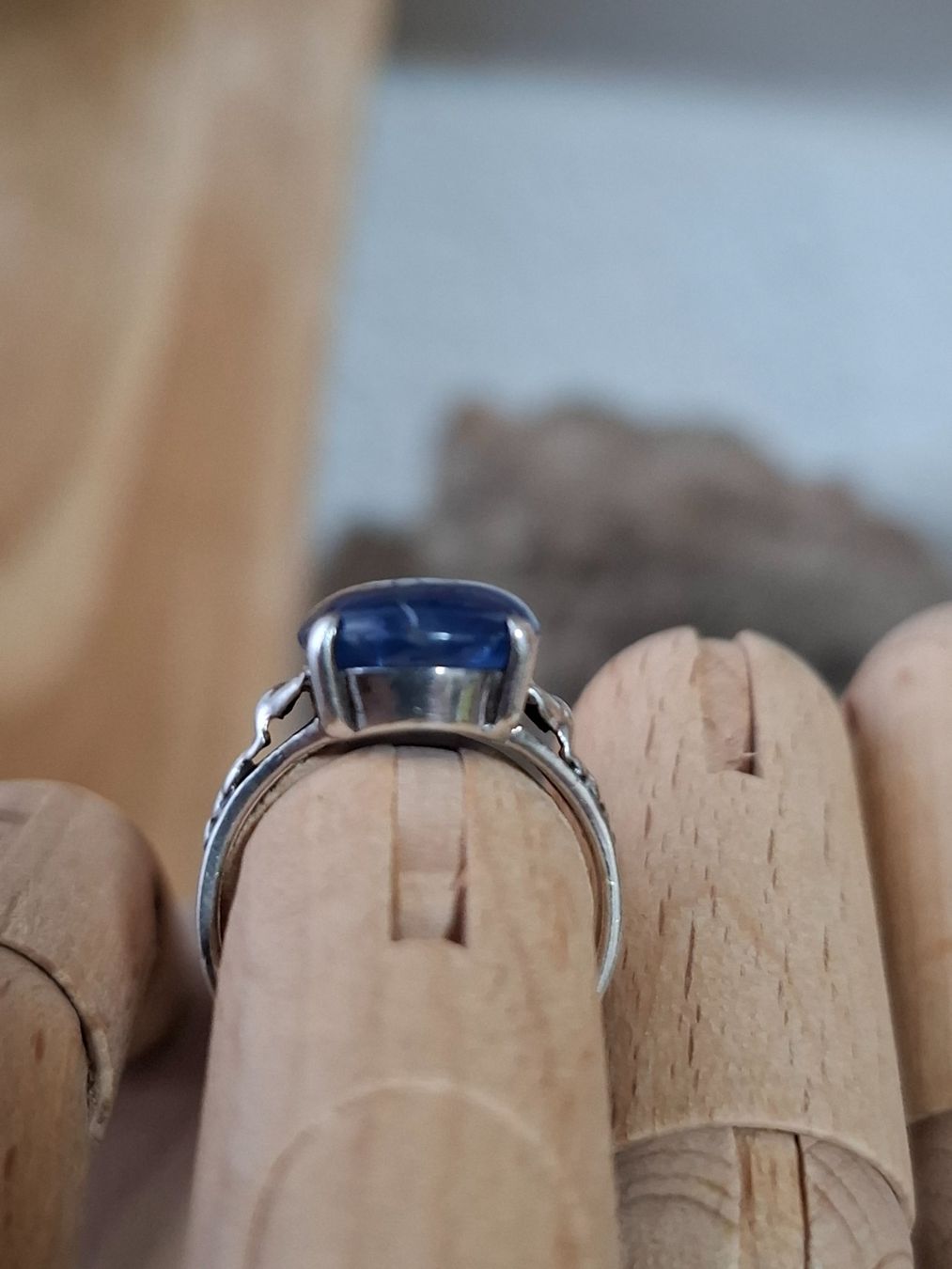 Anelli: Ring S mit Saphircabochon Grösse 54 – Usato da Zwieselberg venduto da Halifaxmendusli 4