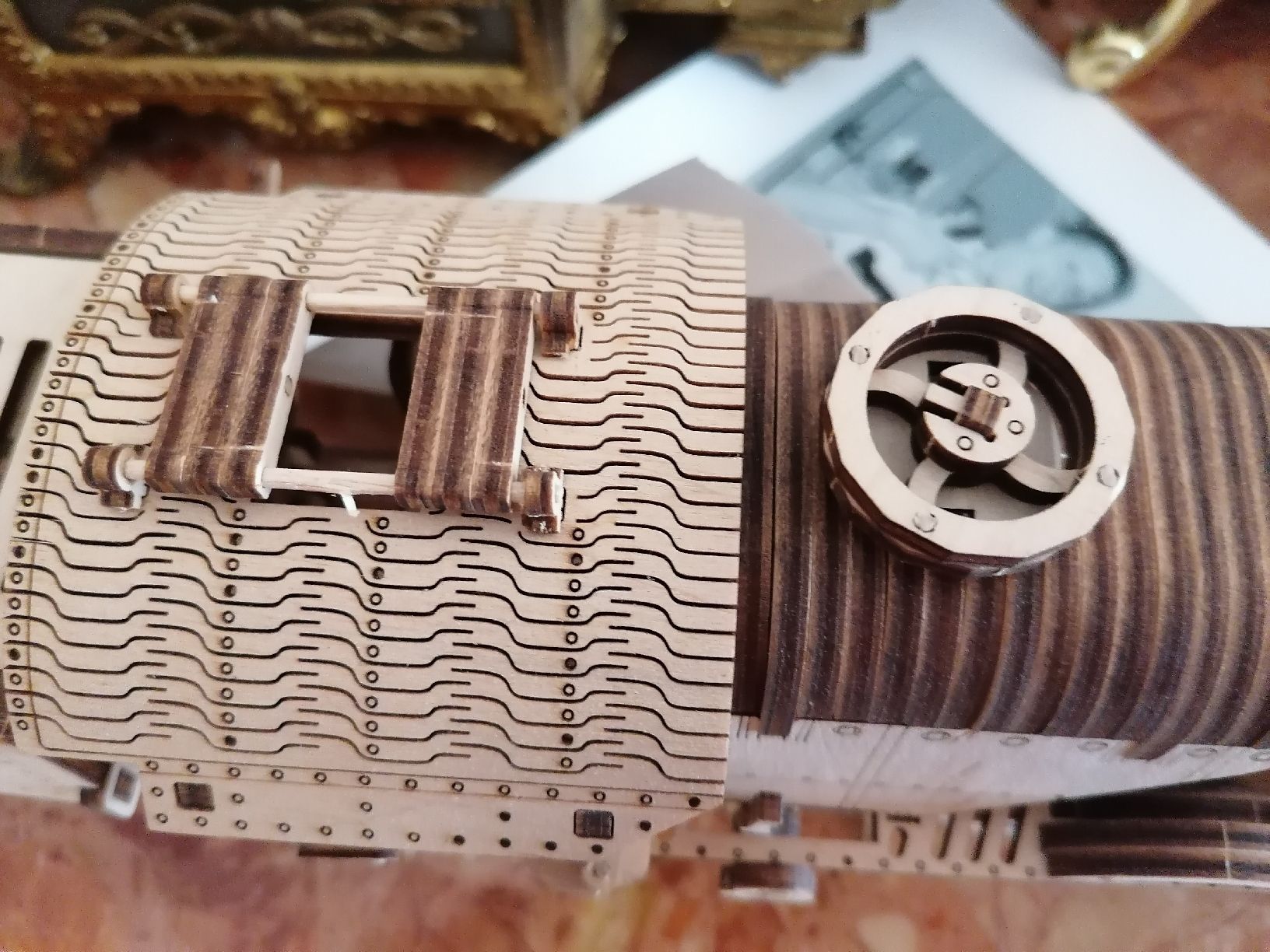 Ugears Modellbausätze & Standmodelle: EISENBAHN AUS HOLZ – Gebraucht aus Pratteln von ThereseZ 7