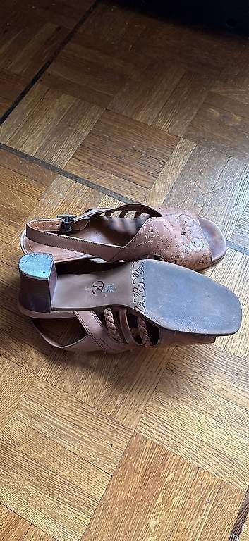 Scarpe da donna: Sandales brunes 37,5 – Usato da Veyrier venduto da Nath9279 2