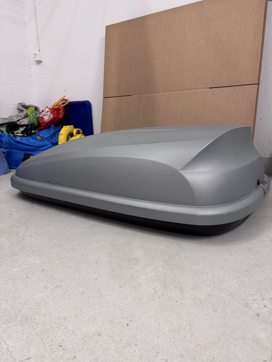 Dachboxen: Dachbox grau  – Gebraucht aus Hallwil von En.Pu. 1