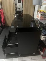 Bureau design moderne en verre noir + chaise de bureau noire