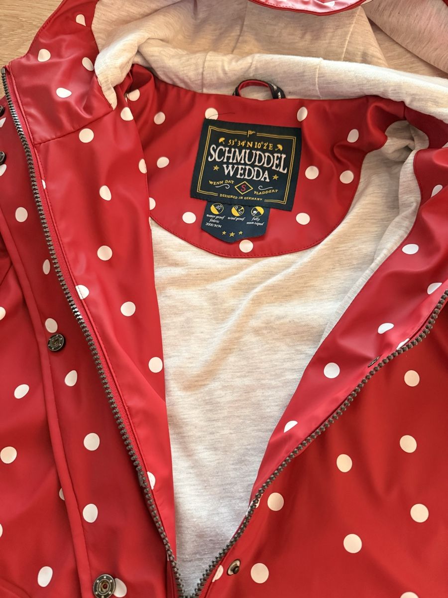 Schmuddelwedda Cappotti: Schmuddelwedda Regenjacke Gr. S – Nuovo (secondo la descrizione) da Hinterkappelen venduto da Luanajoy 1
