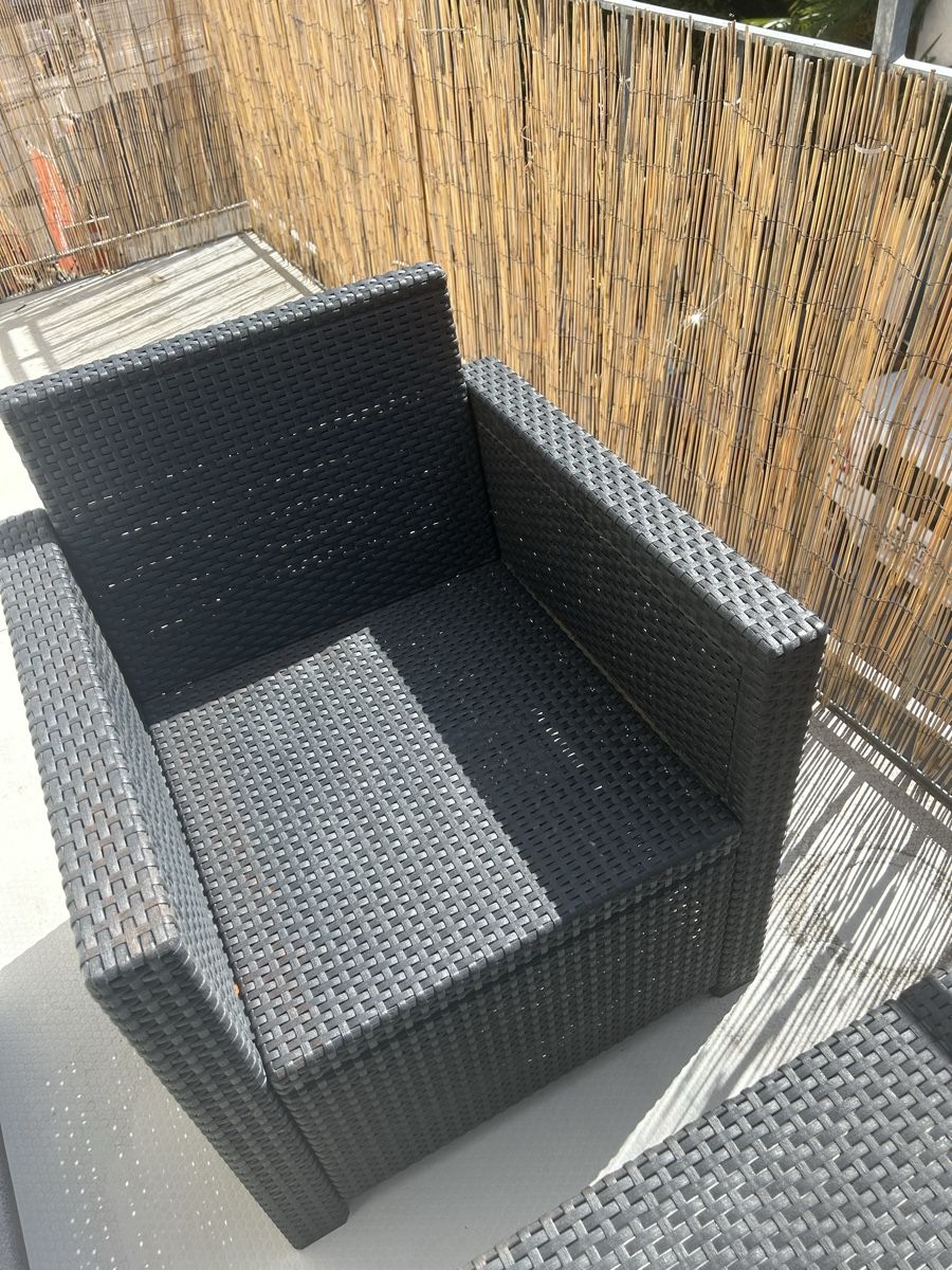 Set di tavolo e panche: Poly Rattan Sessel und Tischli – Usato da Allschwil venduto da selake990673 2