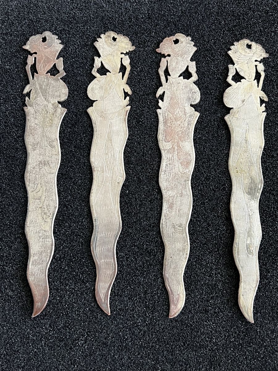 Altre raccolte & rarità: Asien Vintage Silber/Versilbert Lesezeichen /Papiermesser  – Usato da Moehlin venduto da Balirain