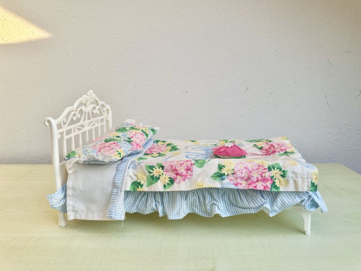 Bambole: Barbie Decor Collection Bett aus 2005 – Usato da Zürich venduto da Kat_5557 1