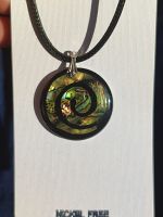 Pendentiff en nacre/ Halskette  mit  Muschelanhänger