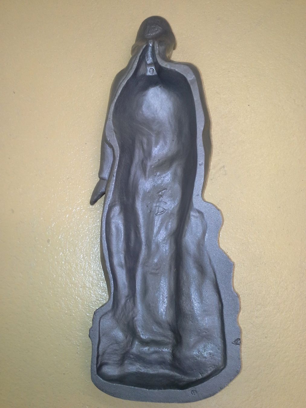 Statuette: Statue murale de Vierge en fonte – Nuovo e nell'imballaggio originale da La Chaux-de-Fonds venduto da Cooltchaps 2