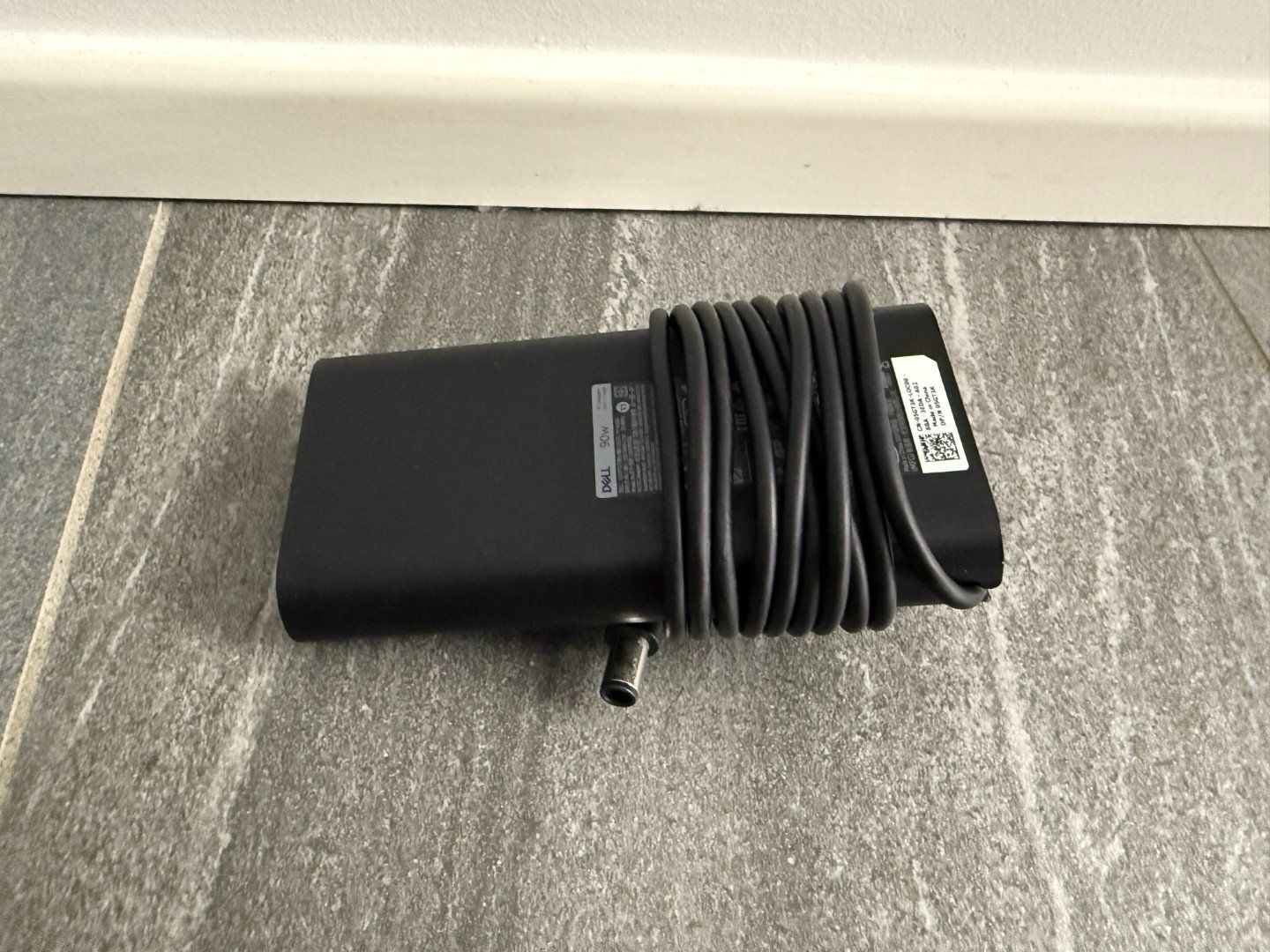 Dell Caricabatterie: Ladegerät Original Dell 90W Adapter  Netzteil – Nuovo e nell'imballaggio originale da Lugano venduto da pandux24