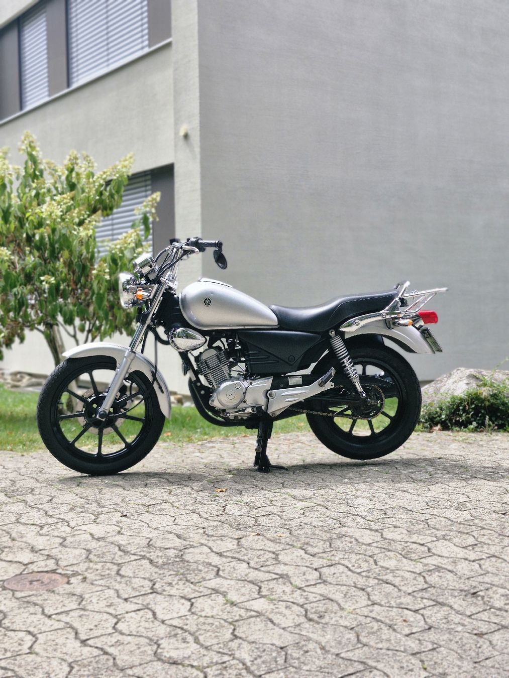 Yamaha Cruisers: Yamaha YBR 125 Custom – D'occasion à Cham par ben_r9pl 8
