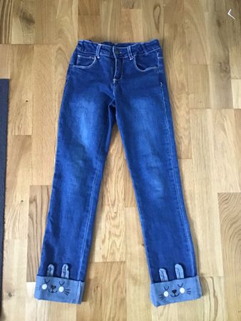 Süessi Sommer Jeans mit Hasenmotiv, Grösse 128 Top Zustand!