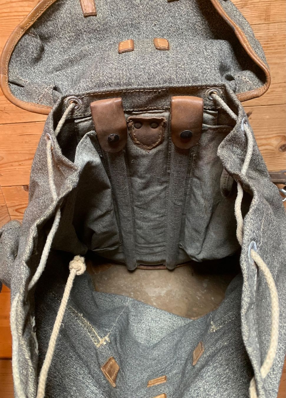 Armée suisse Sacs à dos: Gebirgsrucksack der CH Armee – D'occasion à Goldingen par Bergler012 3