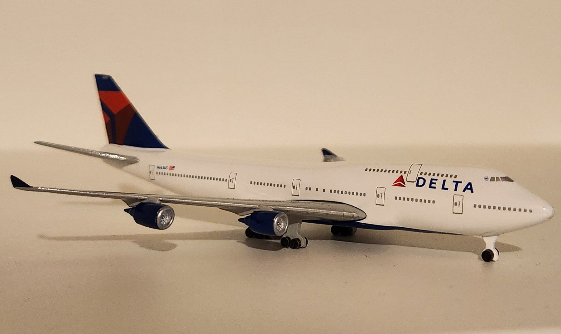 Schuco Kit di modellismo & Modellini statici: Schuco/Schabak 1/600 Delta Airlines – Usato da Wittenwil venduto da ced_q8j7 3