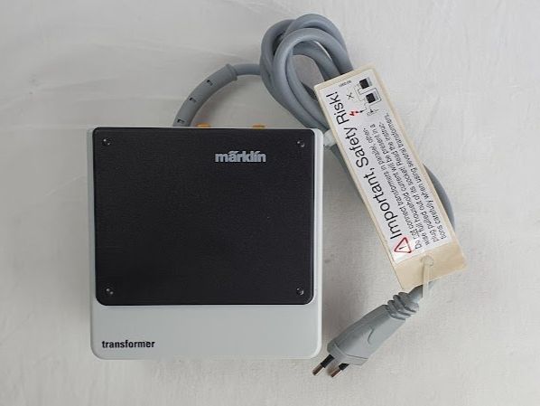 Märklin Modelleisenbahnen: Märklin 6002 Transformer 52 VA, 230 Volt – Gebraucht aus Seon von voAllBah
