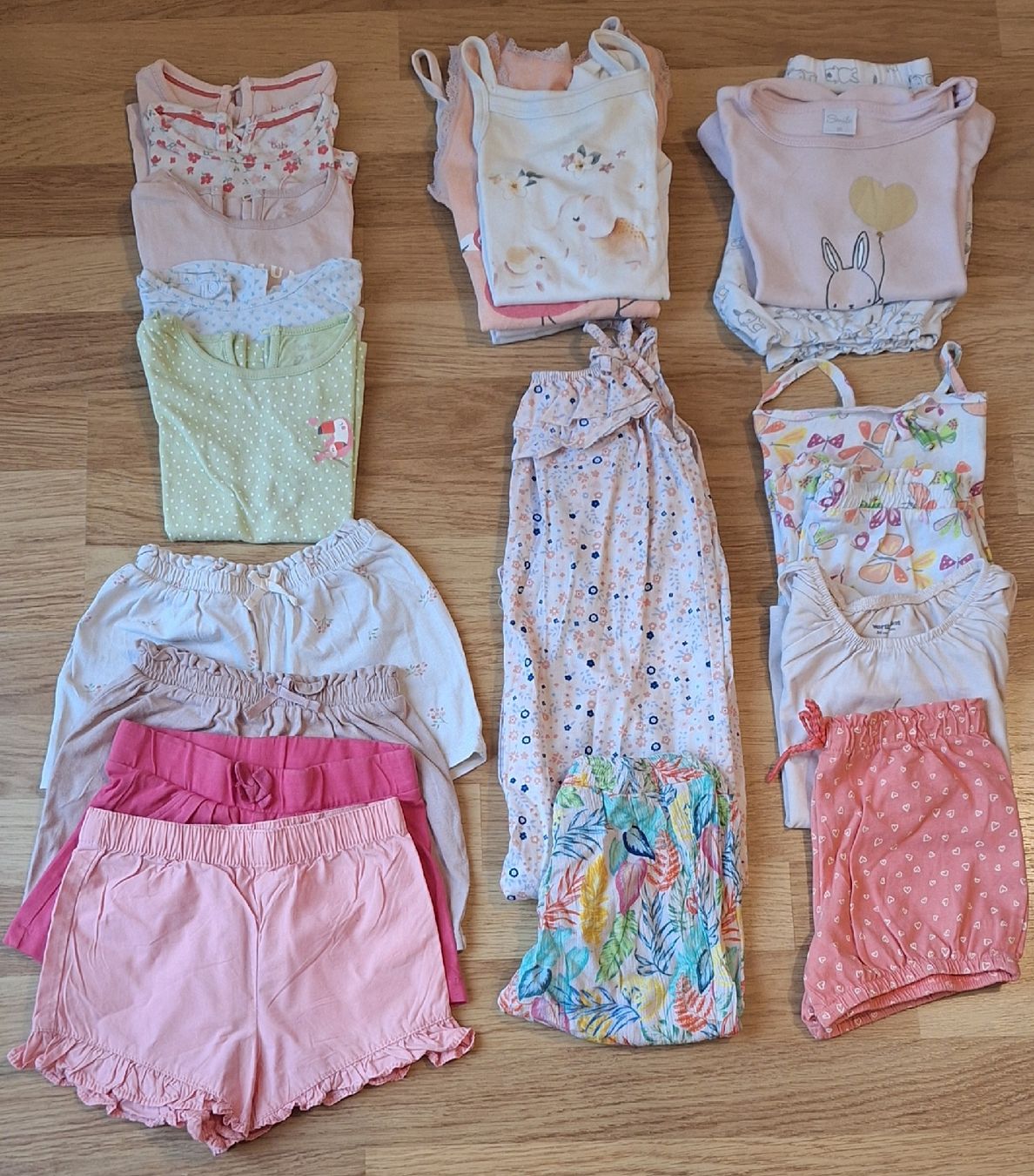 Lotti & Set di vestiti: Lot de vêtements bébé18/24 mois – Usato da Yverdon-les-Bains venduto da CelMt