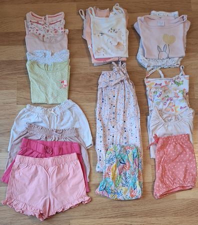 Lot de vêtements bébé18/24 mois
