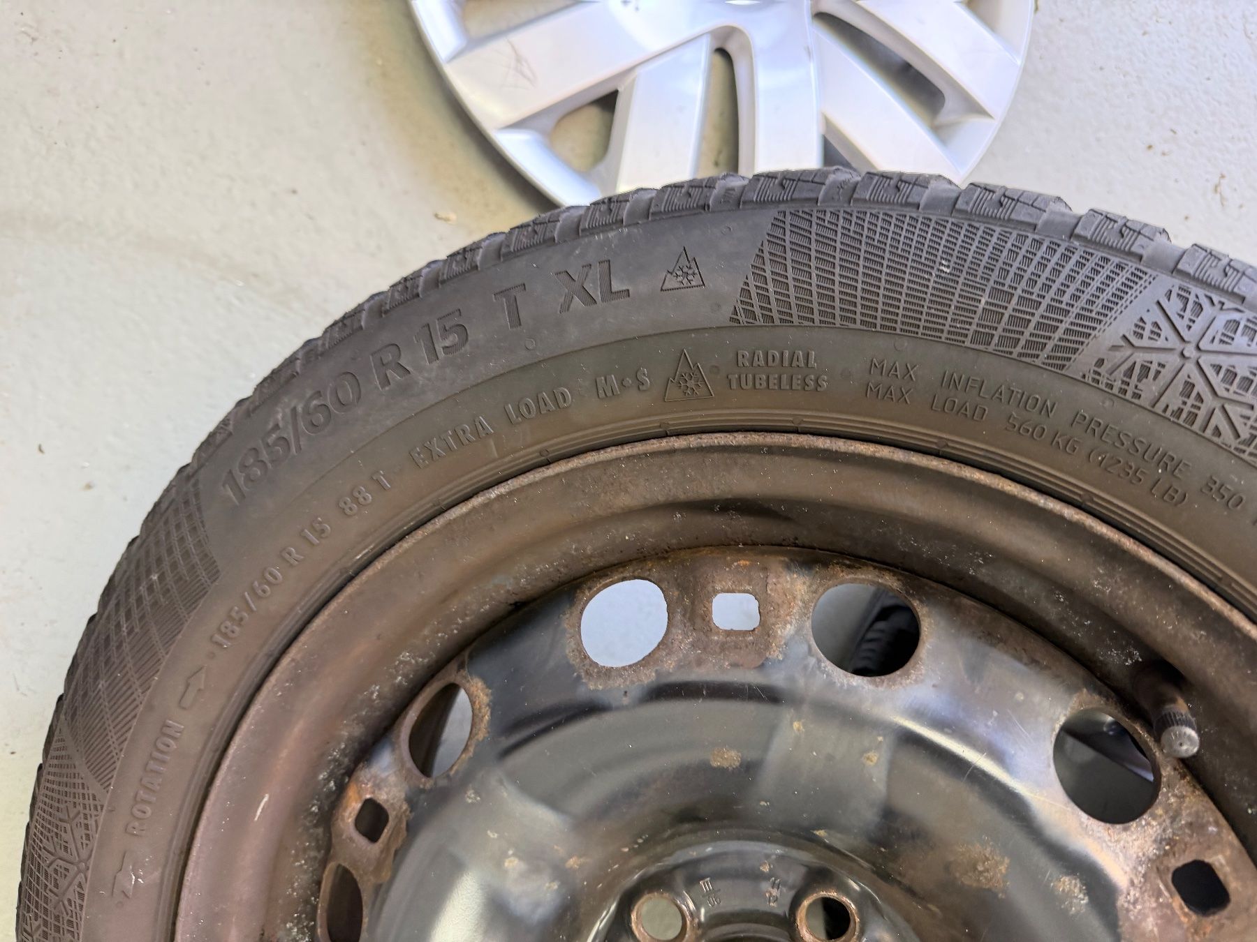 Volkswagen Pneus & Kompletträder: VW Kompletträder Winter 185/60R15 – Gebraucht aus Däniken SO von King-Automobile 7
