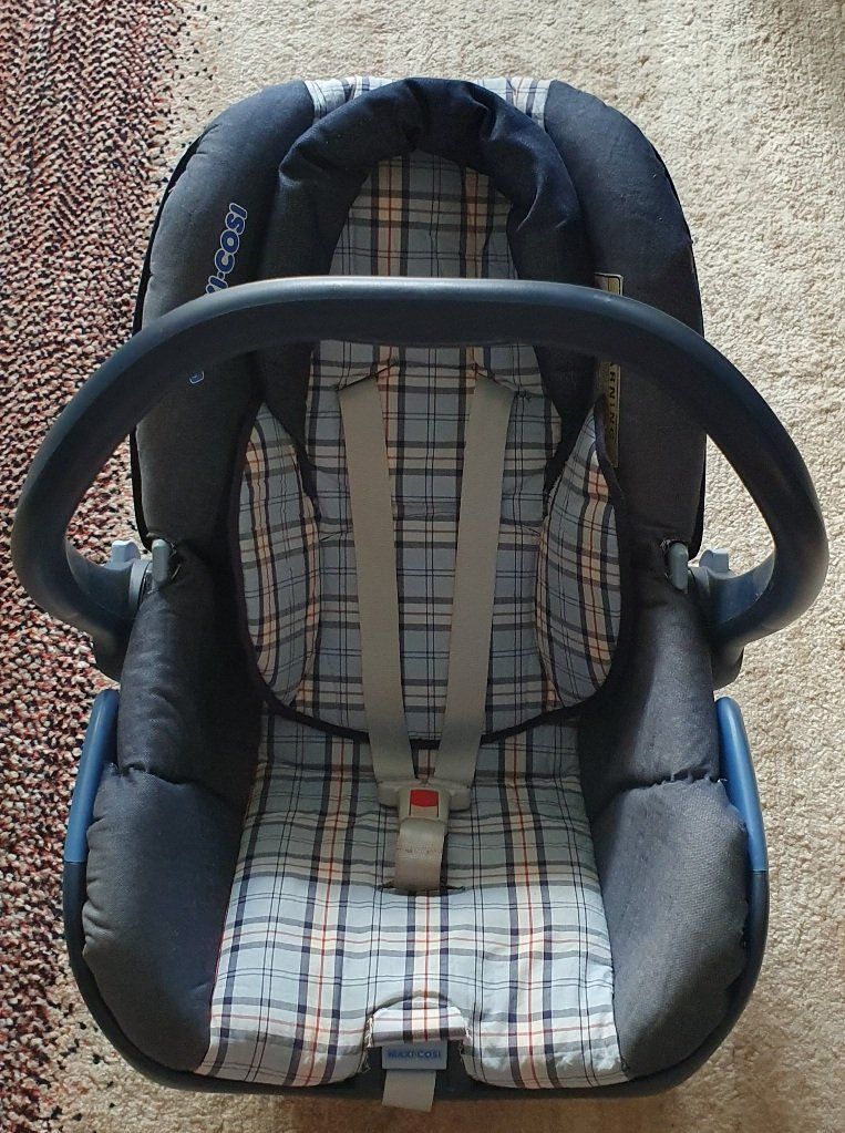 Maxi-Cosi Auto-Kindersitze: Maxi-Cosi Babyschale Citi Blau/Grau – Gebraucht aus Unterentfelden von LookoutMt
