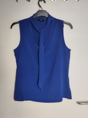 Elegante, blaue Bluse von F&F, Grösse 40, wie neu