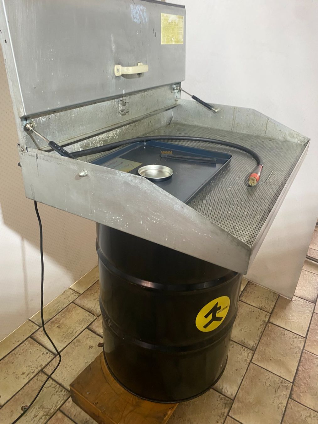 Tutti gli attrezzi: AMSTUTZ  bac de lavage – Usato da Cortaillod venduto da cri_hw2g 2