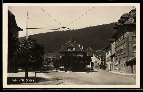 Cartoline postali: St. Blaise, Strassenansicht mit Häusern – Usato da Berlin venduto da bartko-reher