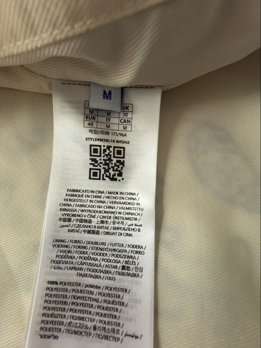 Guess Giacche: Guess Sherpa Jacket (M) – Nuovo (secondo la descrizione) da Marly venduto da Nor_al3 7
