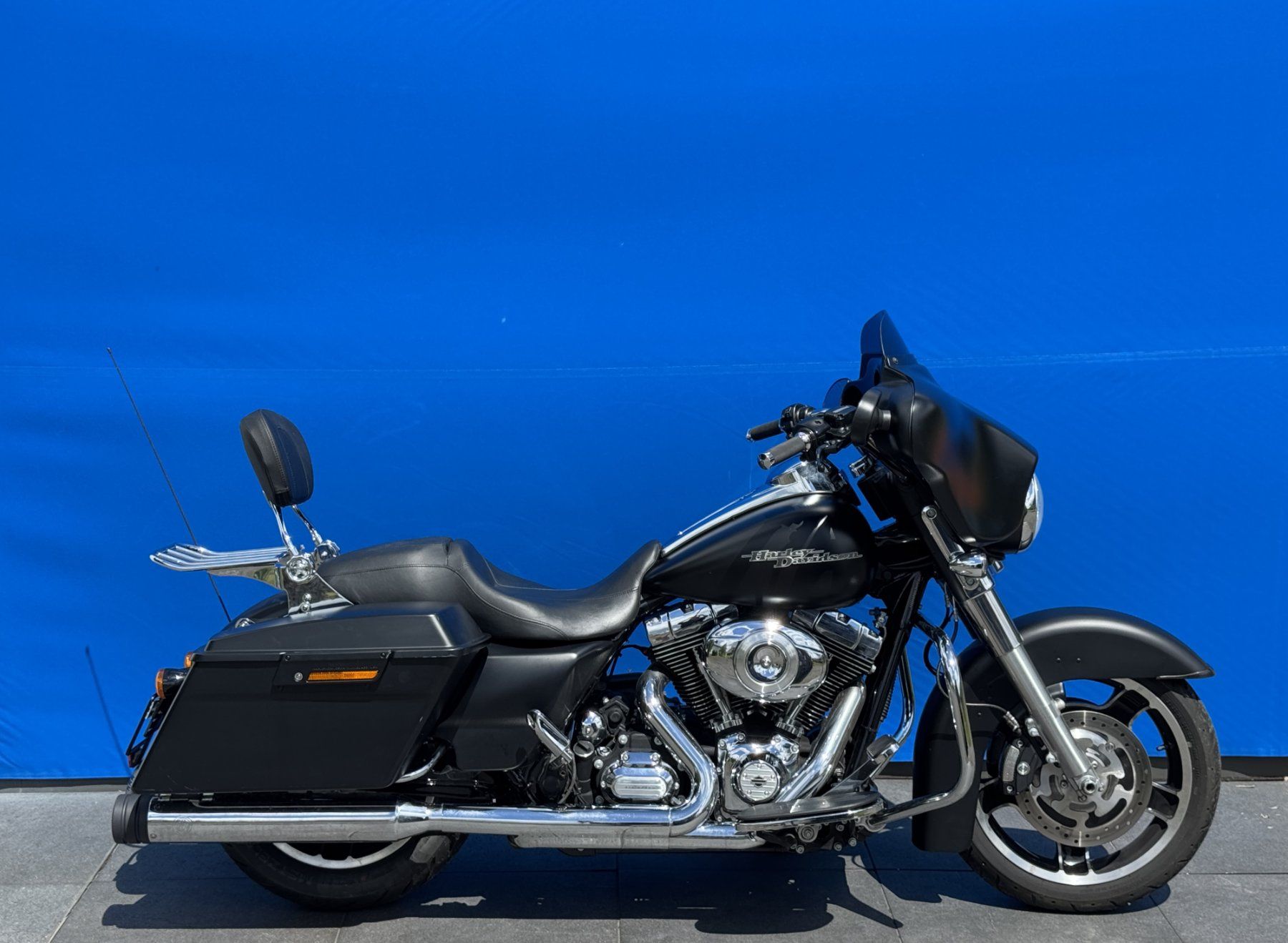 Harley-Davidson Touring: Harley-Davidson Street Glide 103, Kess-Tech – Usato da Escholzmatt venduto da Wikinger11