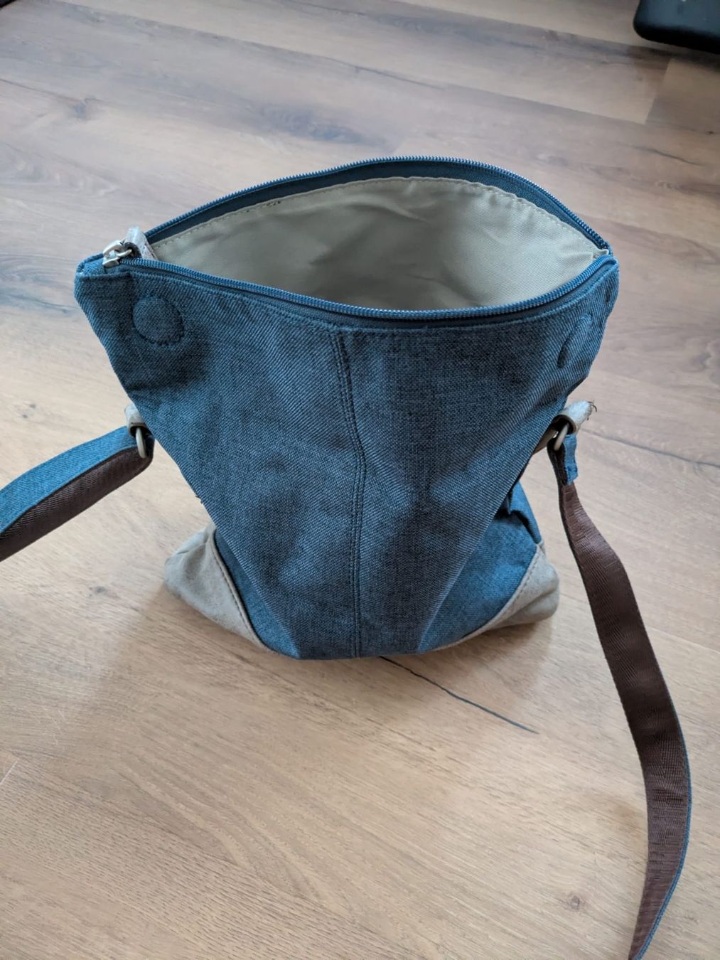 Taschen für Damen: zwei Umhängetasche – Gebraucht aus Galgenen von manuelk96 3