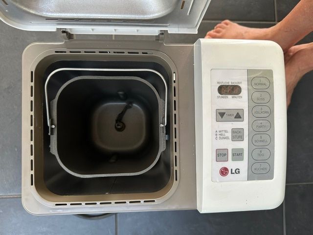 Küchengeräte: Brotbackautomat – Gebraucht aus Wohlen b. Bern von Kavibern 1
