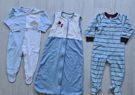 2 x Pyjamas Gr. 86/92 Carter's u.a. und Schlafsack für Junge