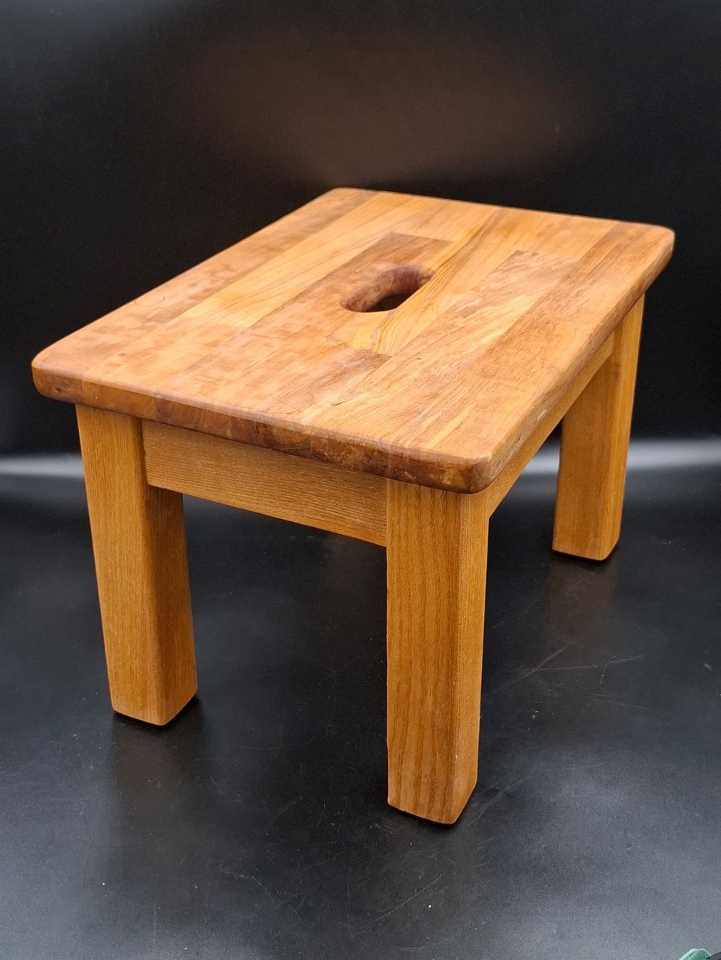 Sgabelli: Vintage Schweizer Tritt Hocker aus massiver Eiche – Usato da Zürich venduto da bruzolda