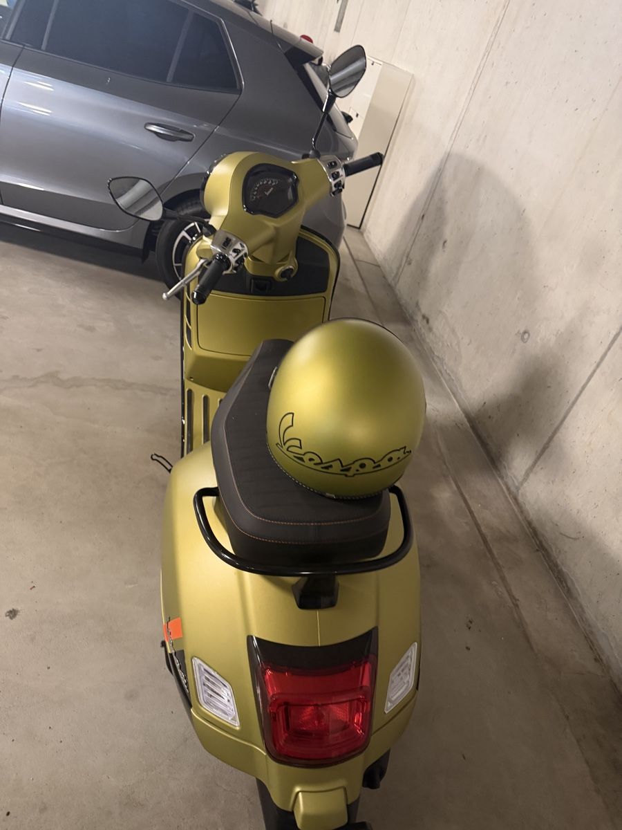 Piaggio Strasse: Vespa GTS 125 Roller mit Helm 2025 – Gebraucht aus Strengelbach von RaenAntikDesign 6