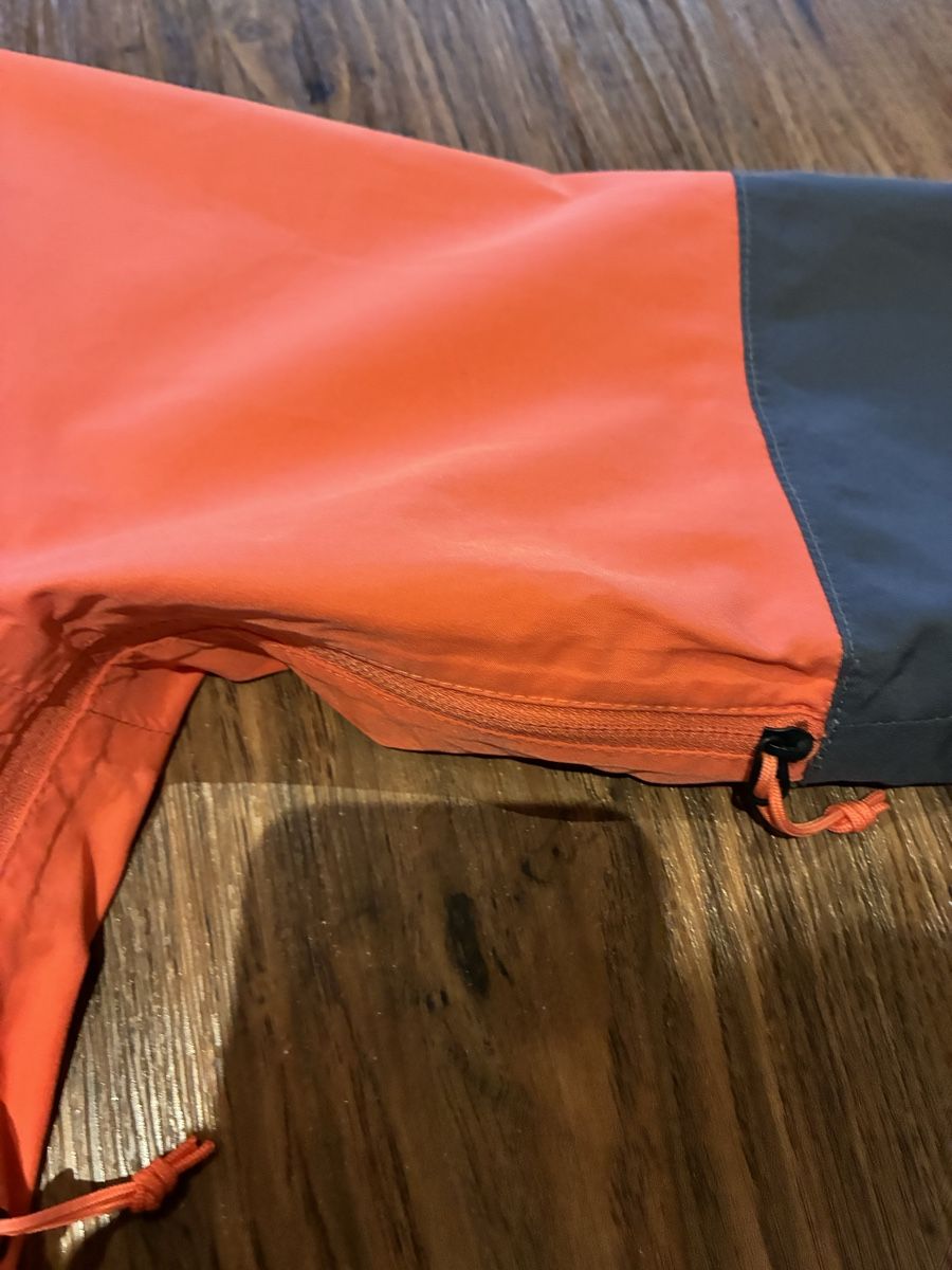 North Face Vestes: Regenjacke North Face – D'occasion à Benken SG par Coweb 1
