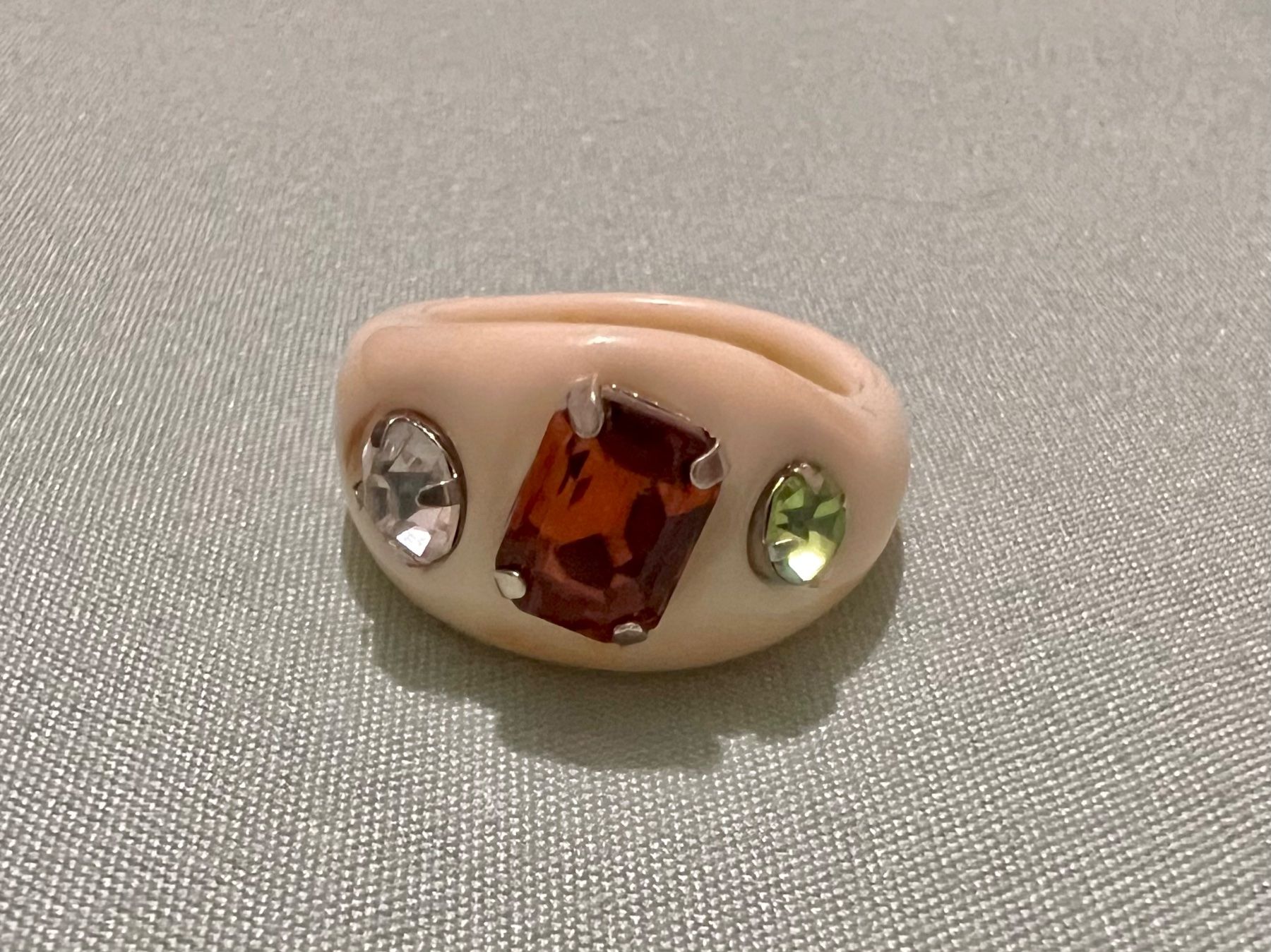 Ringe: Acrylic gem ring – Gebraucht aus Genève von Ballpencase
