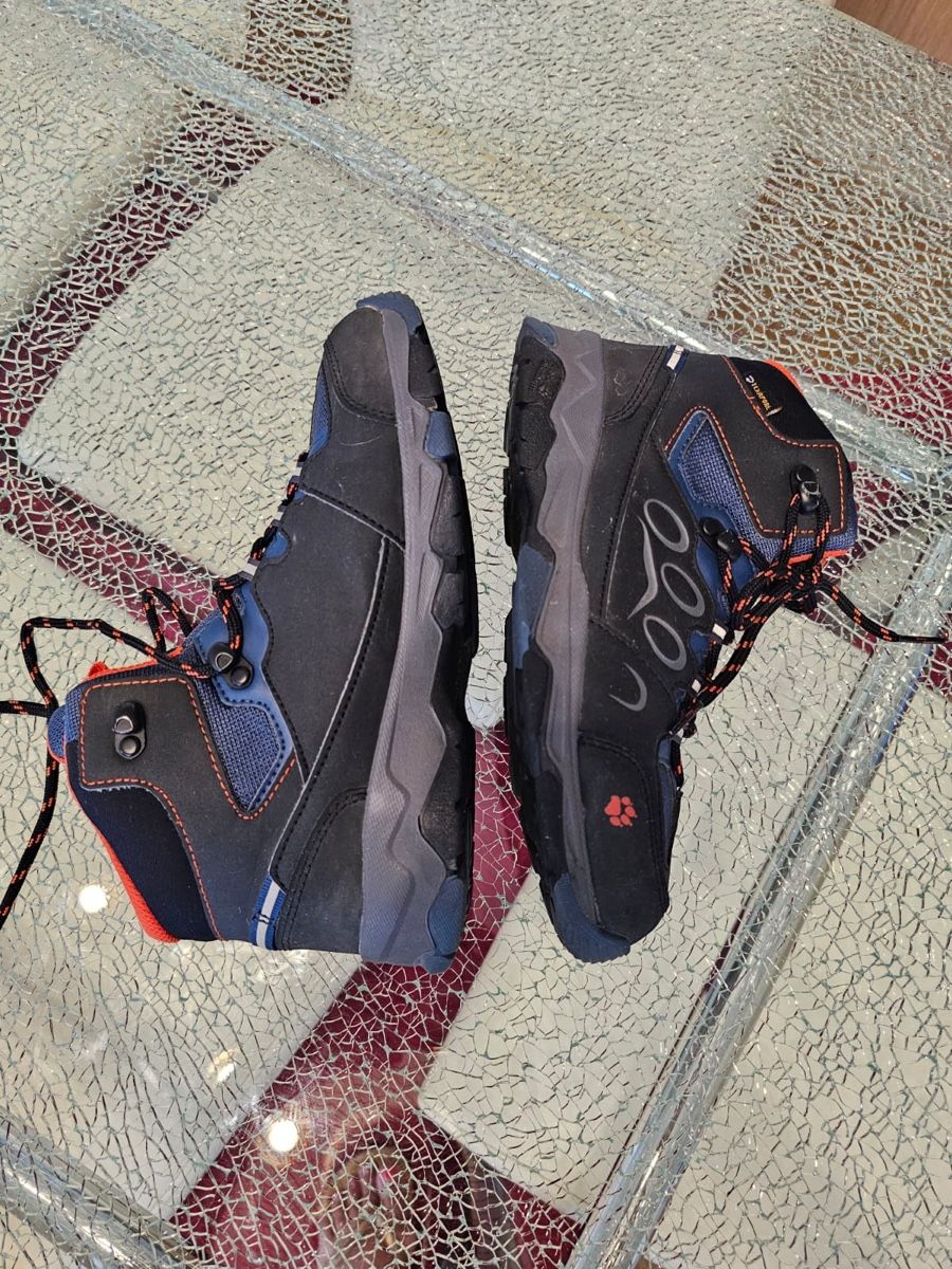 Jack Wolfskin Chaussures garçon: Jack Wolfskin Gr. 35 – D'occasion à Luzern par Reni025 8