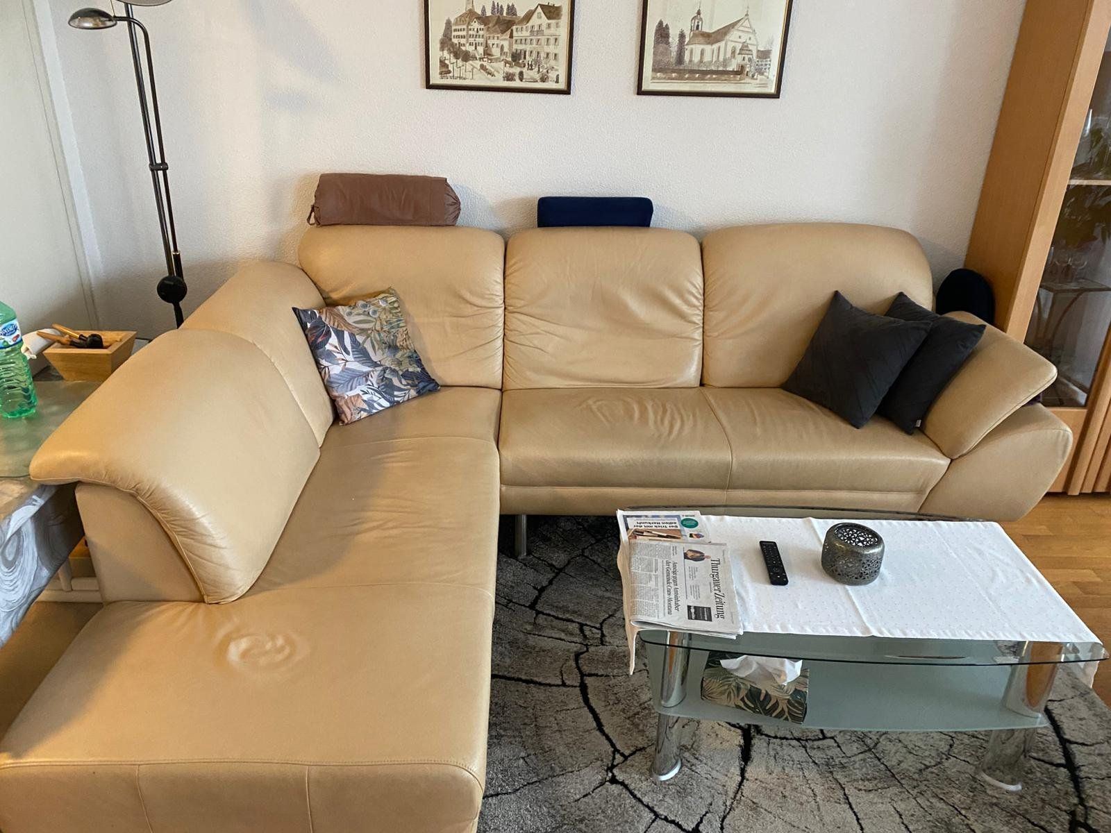 Sofas: Gratis zum abholen -Leder-Ecksofa inkl. langen Hocker – D'occasion à Tägerwilen par Taegi01 2