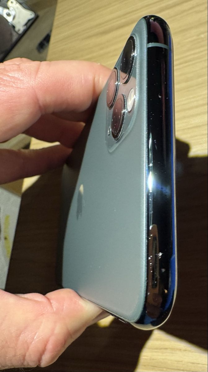 Apple Handys / Smartphones: Apple iPhone 11 Pro Max 256GB – Gebraucht aus Genolier von Sebwirz 3