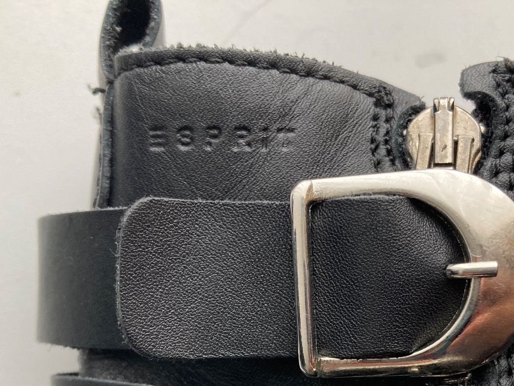 Esprit Scarpe da donna: ESPRIT Leder Keilstiefeletten Gr. 37 – Usato da Küsnacht ZH venduto da PLZoll 6