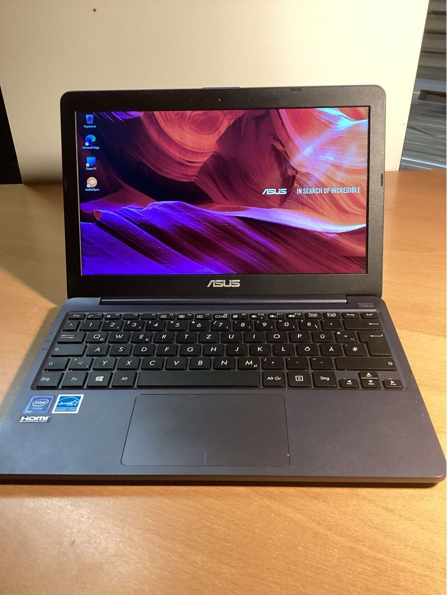 Asus Notebook: ASUS  E203 MA Vivobook – Usato da Zuzwil SG venduto da lak_x6f2